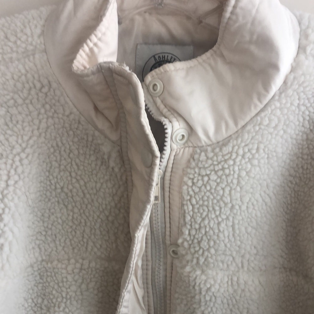 Ashley Vintage Charm Jacket - Picture 6 of 8
